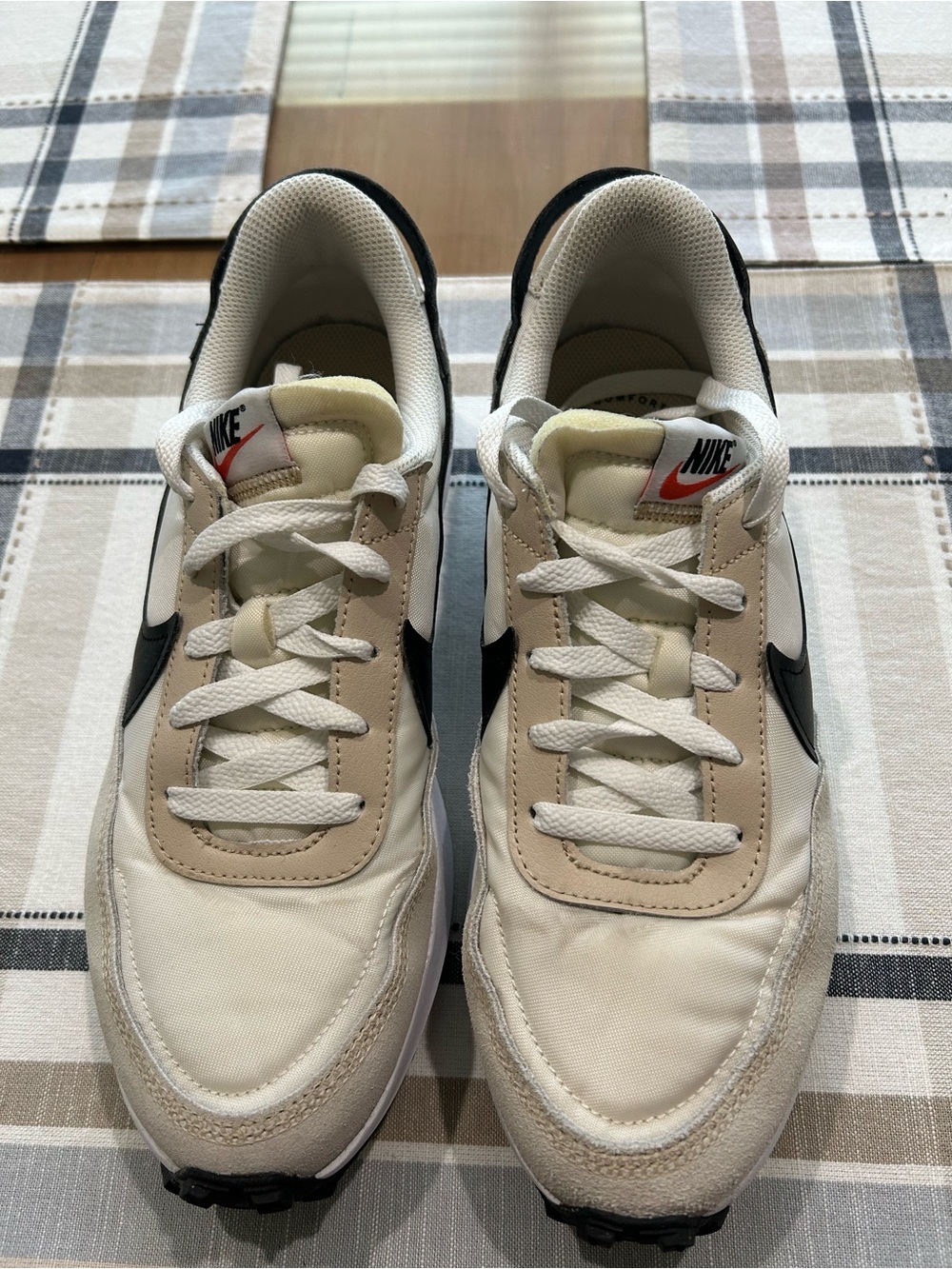 Nike Women’s Waffle Debut Size 9.5 Great Condition!!